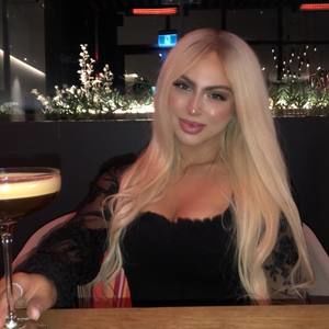 Meet your Posher, Mia